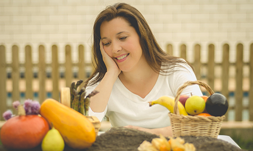 foto salud mujer frutas